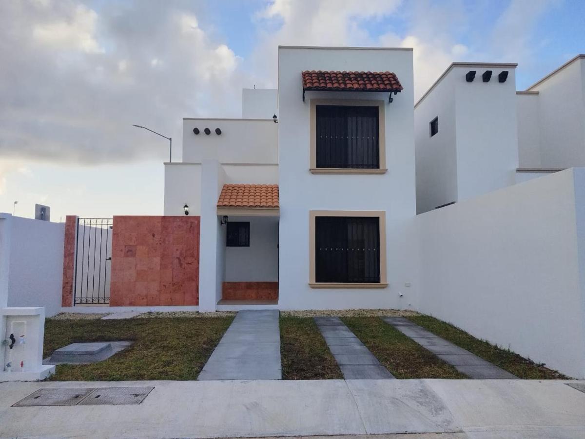 Hermosa Casa A 15 Minutos Del Aeropueto De Cancun En Exclusivo Fraccionamiento Residencial Exteriör bild